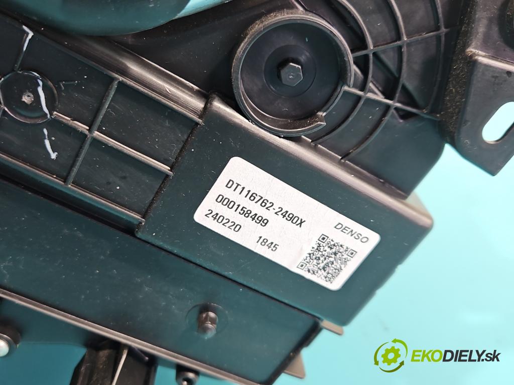 Renault Clio V 2019- 1.3 Tce 131 hp automatic 96 kW 1332 cm3 5- radiátor 272704883R (Radiátory topení)