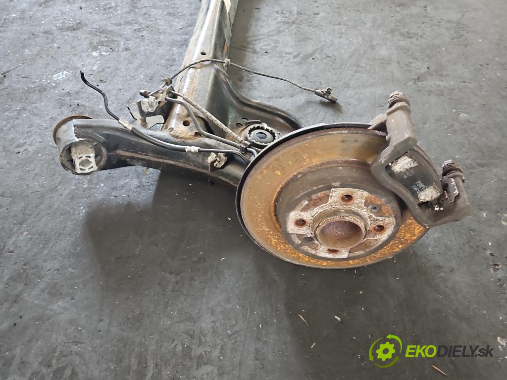 Renault Clio V 2019- 1.3 Tce 131 hp automatic 96 kW 1332 cm3 5- zadní výztuha  (Výztuhy zadní)