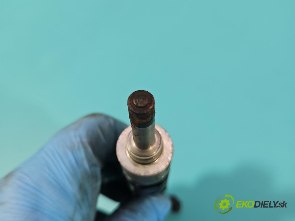 Renault Clio V 2019- 1.3 Tce 131 HP automatic 96 kW 1332 cm3 5- vstrek A2820701000 (Vstrekovač paliva)