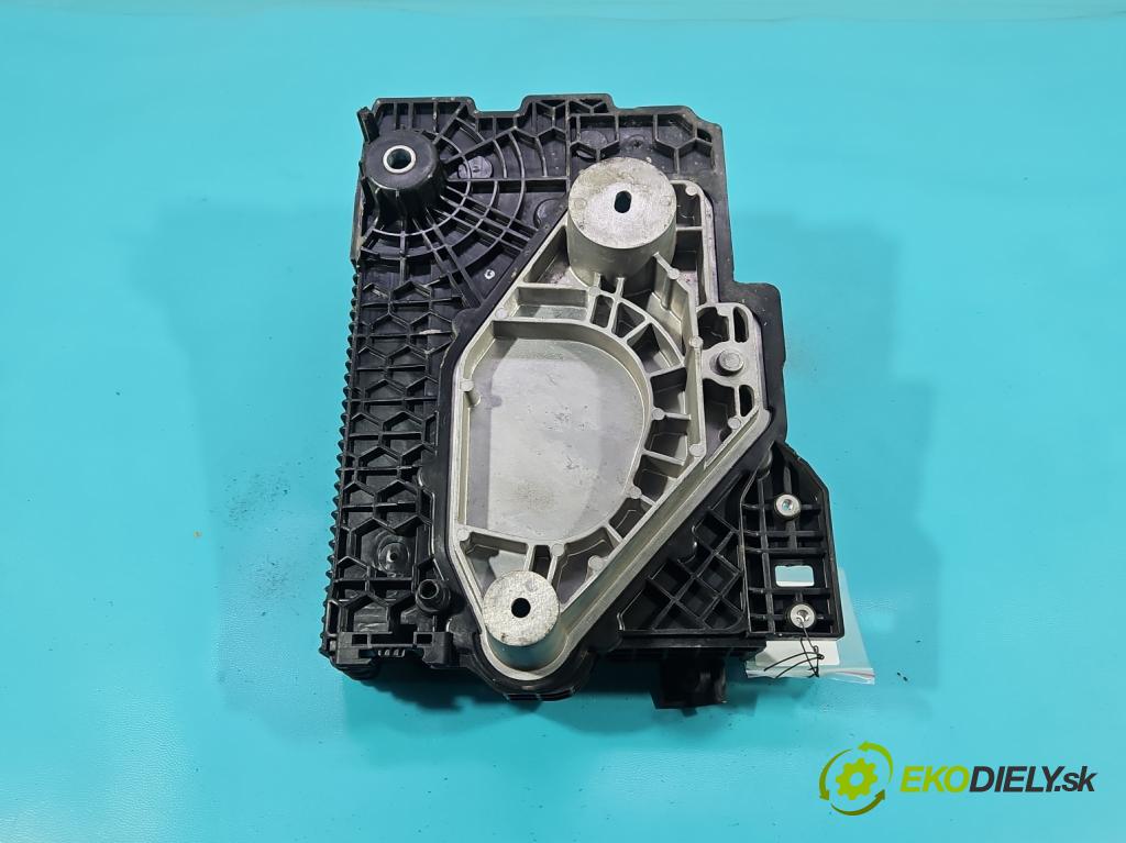 Renault Clio V 2019- 1.3 Tce 131 HP automatic 96 kW 1332 cm3 5- Základ: ďalšie: P1011233