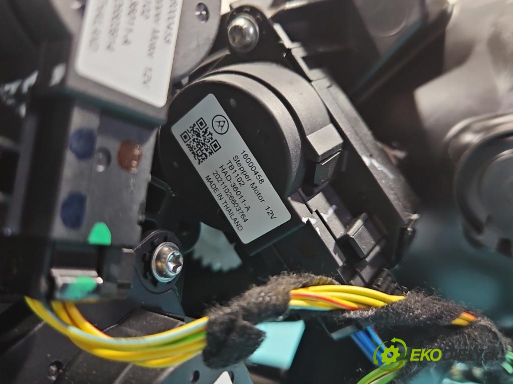 Opel Corsa F 2019- 1.2 12V 75 hp manual 55 kW 1199 cm3 5- radiátor 9830697180 (Radiátory topení)