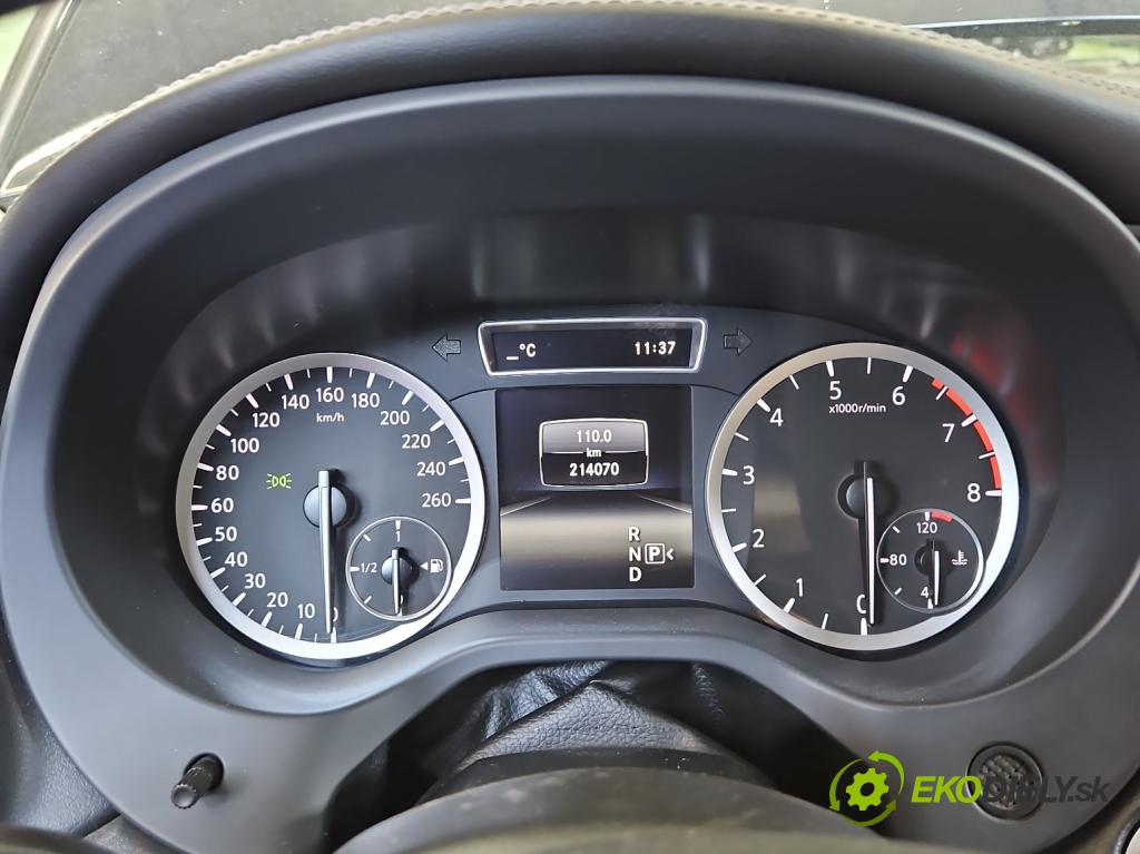 Infiniti Q30 2015-2019 1.6 T 156 HP automatic 115 kW 1595 cm3 5- prístrojovka/ budíky A0919006601 (Prístrojová doska)