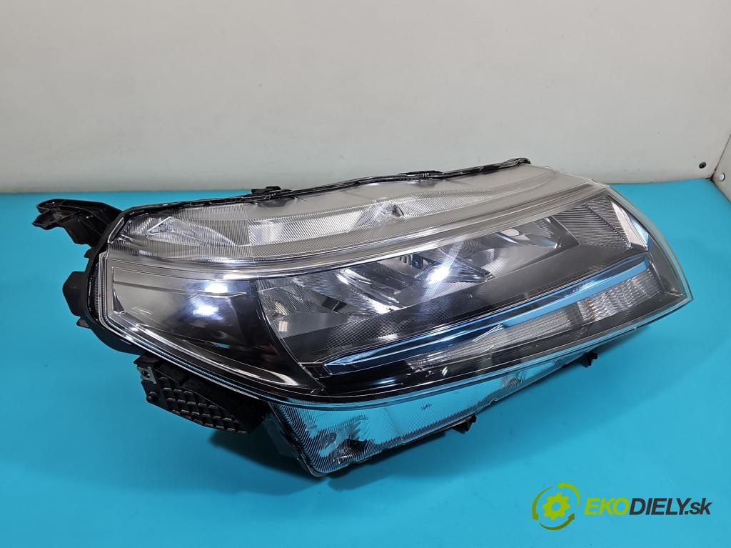 Suzuki Vitara II 2015- 1.4 T 129 HP automatic 95 kW 1373 cm3 5- Reflektor: pravý 100-7R016 (Svetlo predné pravé)