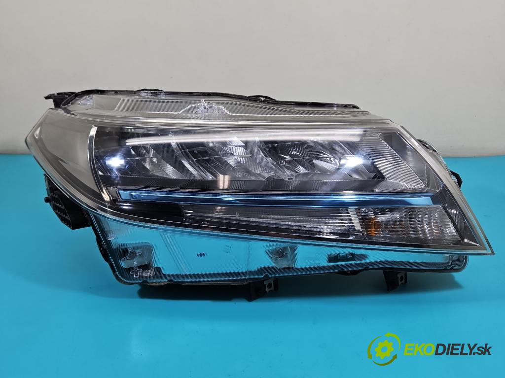 Suzuki Vitara II 2015- 1.4 T 129 HP automatic 95 kW 1373 cm3 5- Reflektor: pravý 100-7R016 (Svetlo predné pravé)