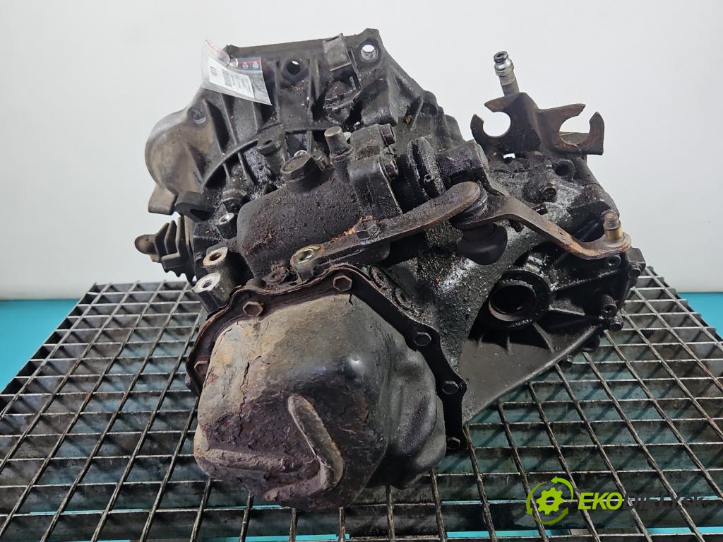 Toyota Corolla E11 1997-2002 1.4 vvti 97KM manual 71 kW 1398 cm3 3- prevodovka stupeň,rýchlosť manual C60 1