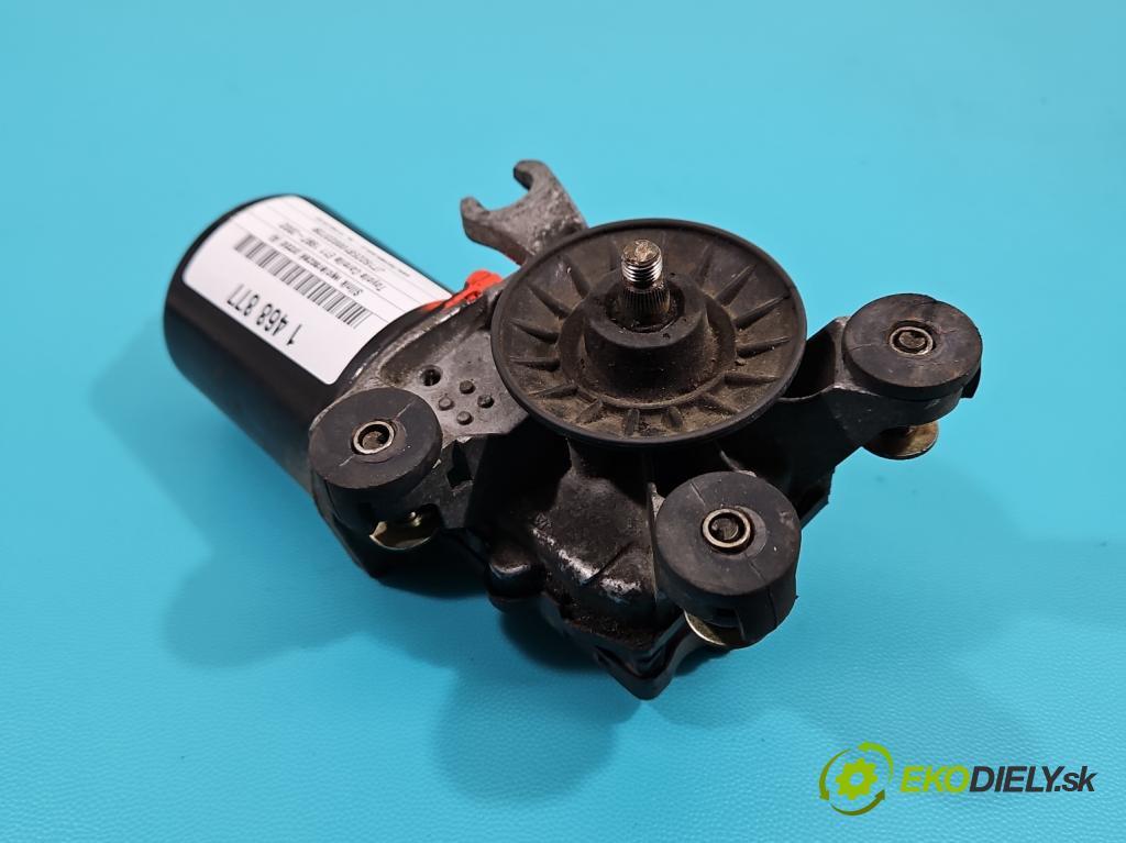 Toyota Corolla E11 1997-2002 1.4 vvti 97KM manual 71 kW 1398 cm3 3- motor stěračů přední 85110-12860