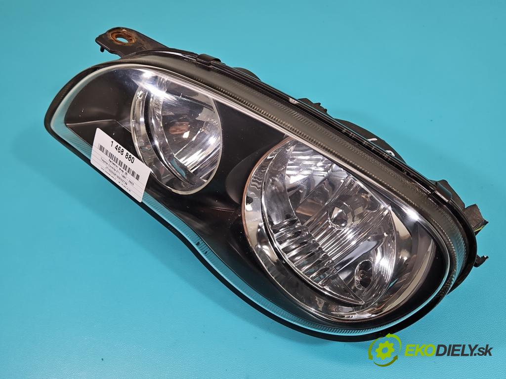 Toyota Corolla E11 1997-2002 1.4 vvti 97KM manual 71 kW 1398 cm3 3- Reflektor: ľavý 100-77126 (Kľučka dverí ostatné)