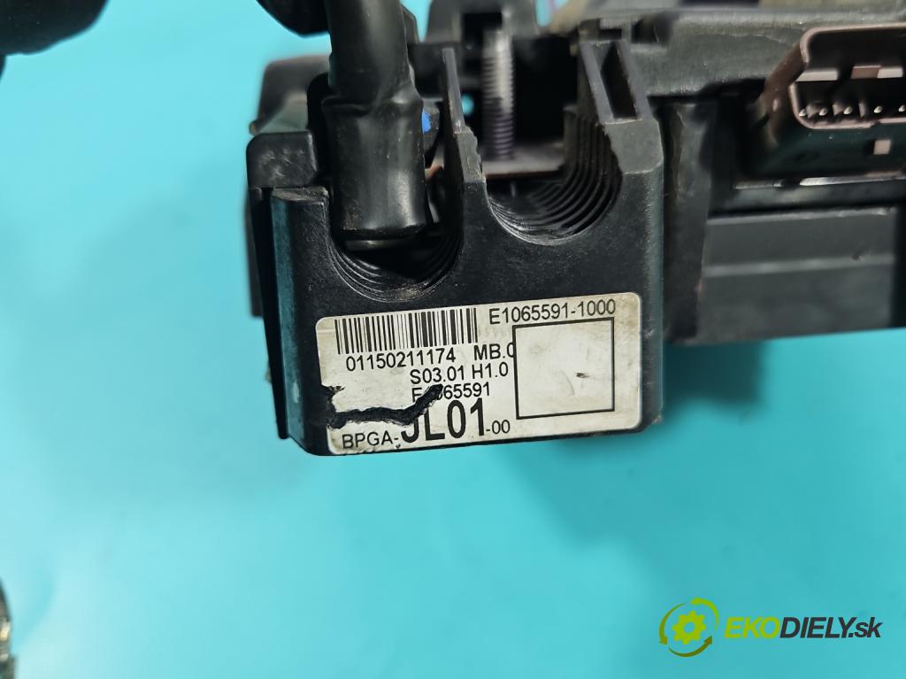 Citroen C4 Grand Picasso II 2013-2022 2.0 hdi 150 HP automatic 110 kW 1997 cm3 5- kontakt plusová 9675349880