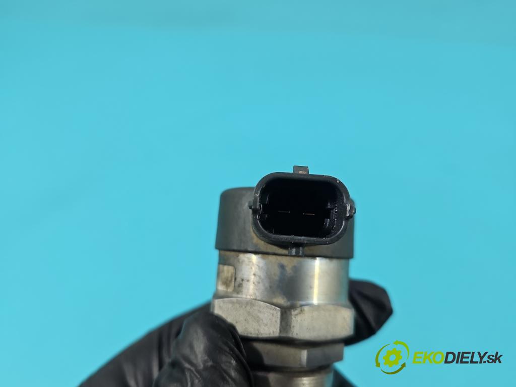 Hyundai Tucson III 2015-2020 1.7 crdi 141 HP automatic 104 kW 1685 cm3 5- lišta vstrekovacia 0445214323 (Vstrekovacia lišta)