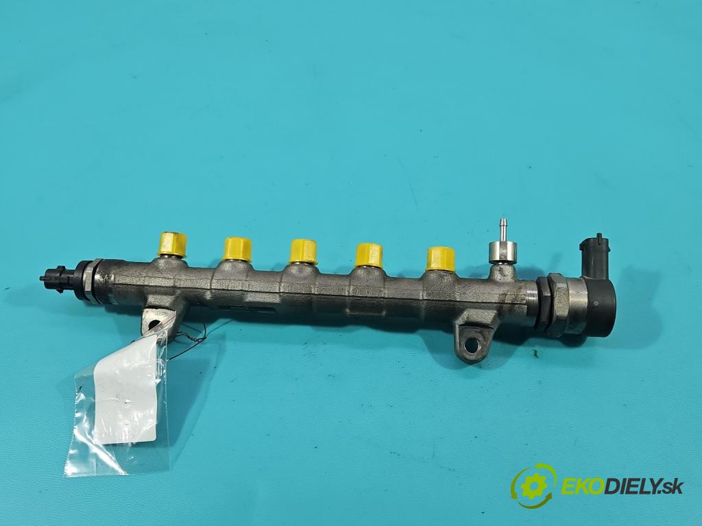 Hyundai Tucson III 2015-2020 1.7 crdi 141 HP automatic 104 kW 1685 cm3 5- lišta vstrekovacia 0445214323 (Vstrekovacia lišta)