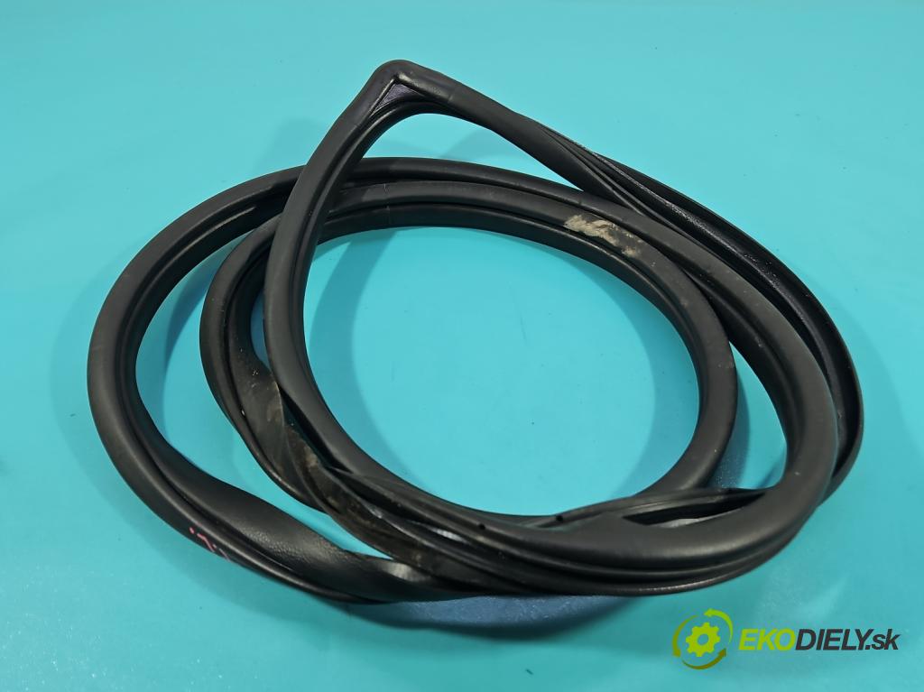 Hyundai Tucson III 2015-2020 1.7 crdi 141 HP automatic 104 kW 1685 cm3 5- Těsnění: dvere zadné ľavé  (Karoséria ostatné)