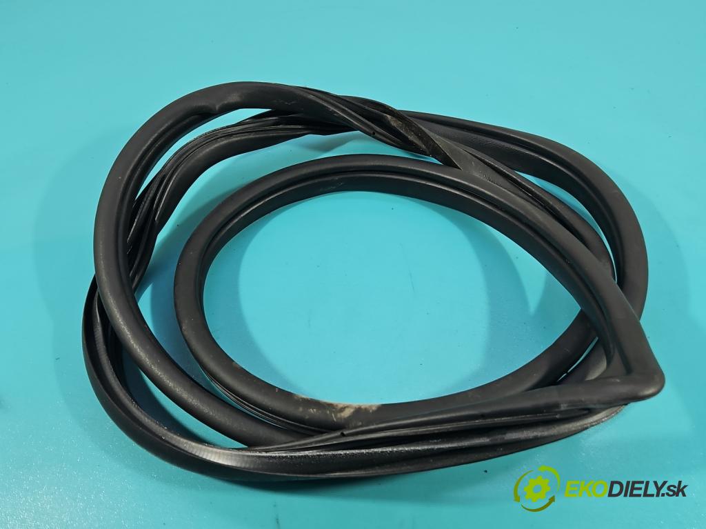 Hyundai Tucson III 2015-2020 1.7 crdi 141 HP automatic 104 kW 1685 cm3 5- Těsnění: dvere zadné ľavé  (Karoséria ostatné)