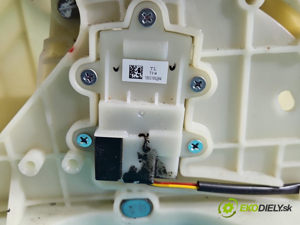 Hyundai Tucson III 2015-2020 1.7 crdi 141 HP automatic 104 kW 1685 cm3 5- Páka: Změny: stupeň,rýchlosť  (Rýchlostná páka (kulisa))