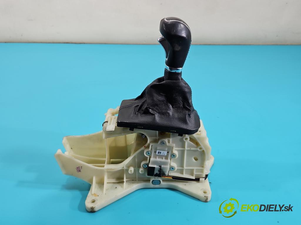 Hyundai Tucson III 2015-2020 1.7 crdi 141 HP automatic 104 kW 1685 cm3 5- Páka: Změny: stupeň,rýchlosť  (Rýchlostná páka (kulisa))