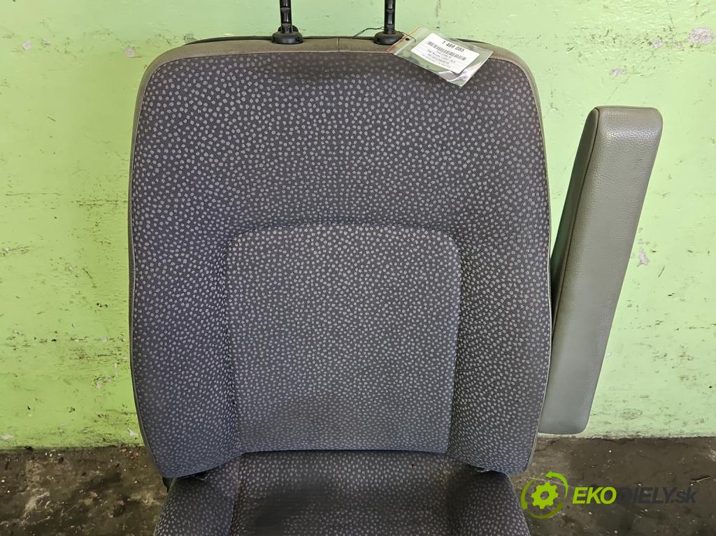 Opel Movano II 2003-2010 3.0 dti 136 HP manual 100 kW 2953 cm3 5- Sedačka pravý  (Sedadlo)