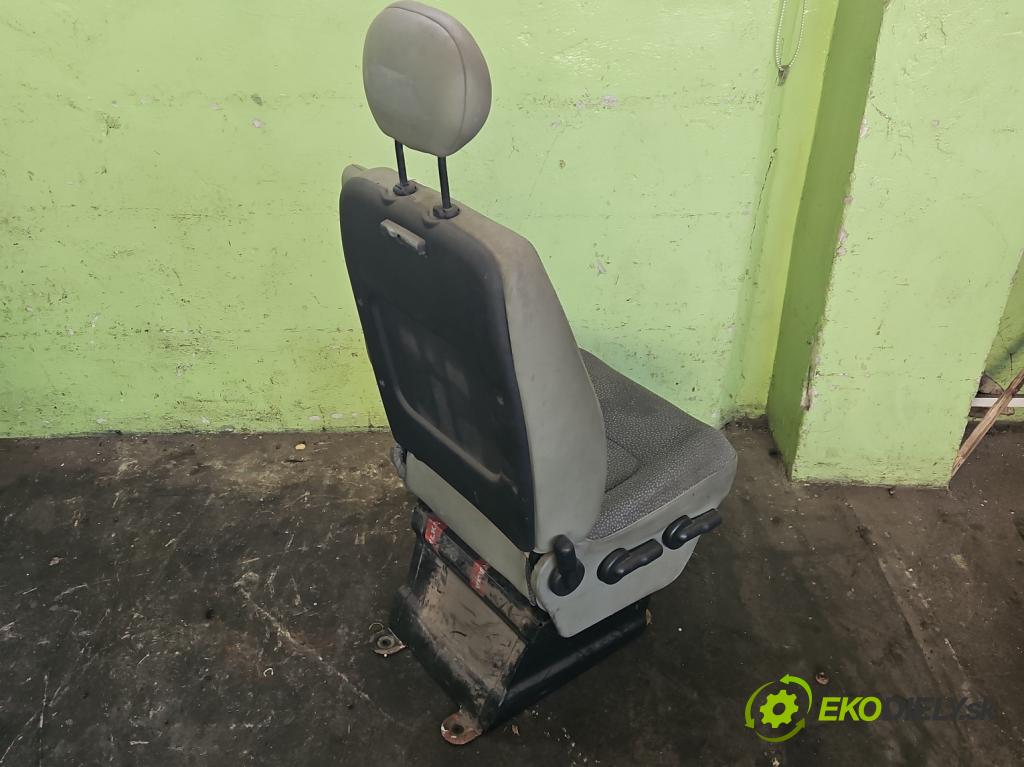 Opel Movano II 2003-2010 3.0 dti 136 HP manual 100 kW 2953 cm3 5- Sedačka pravý  (Sedadlo)