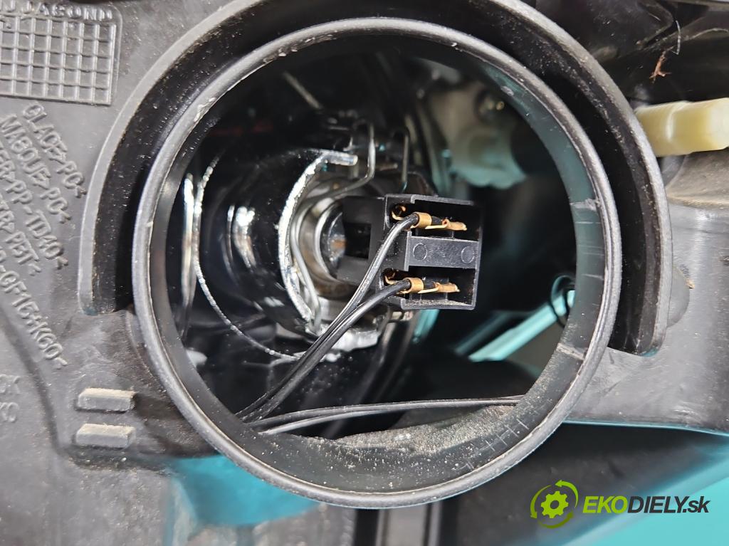 Citroen C4 II 2010-2017 1.6 hdi 120 HP automatic 88 kW 1560 cm3 5- Reflektor: pravý 9808623780 (Svetlo predné pravé)