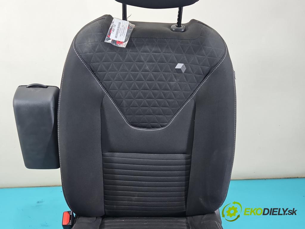 Renault Clio IV 2012-2020 1,2.0 16V 73 HP manual 54 kW 1149 cm3 5- Sedačka ľavý  (Sedadlo)