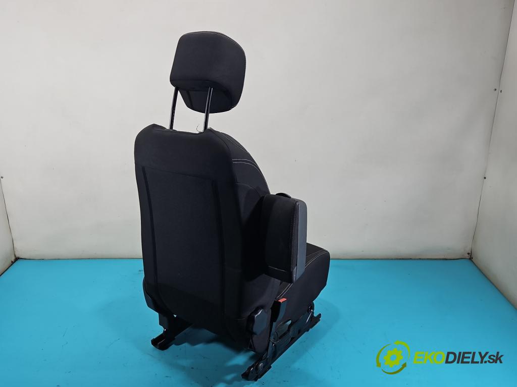 Renault Clio IV 2012-2020 1,2.0 16V 73 HP manual 54 kW 1149 cm3 5- Sedačka ľavý  (Sedadlo)