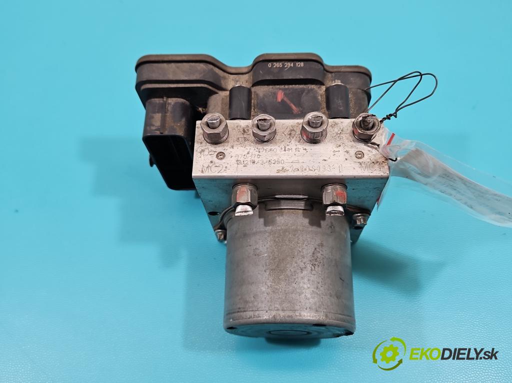 Renault Clio V 2019- 1.3 Tce 131 HP automatic 96 kW 1332 cm3 5- čerpadlo abs 476601411R (Pumpa ABS)