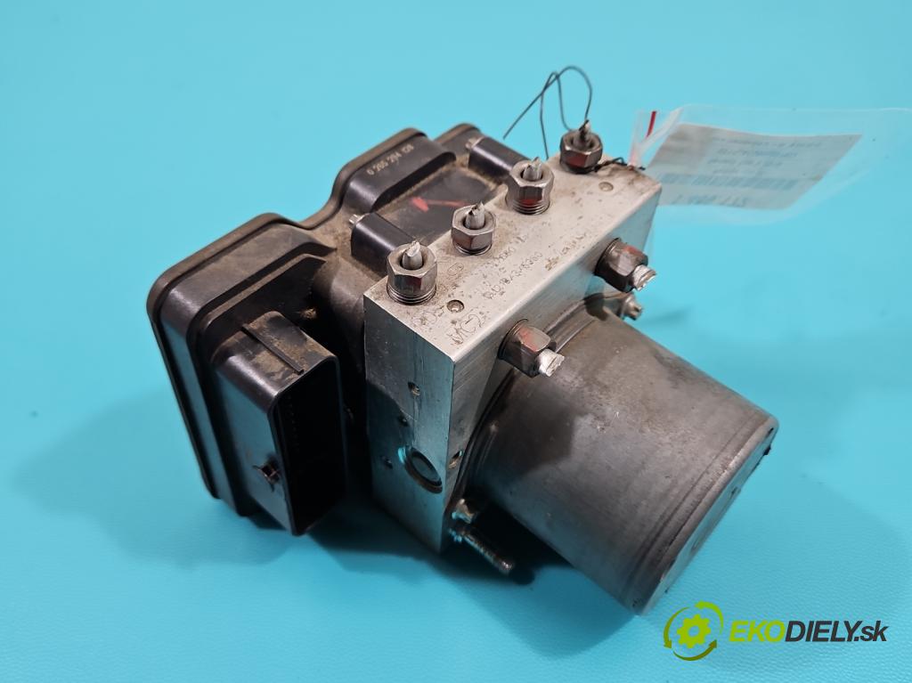 Renault Clio V 2019- 1.3 Tce 131 HP automatic 96 kW 1332 cm3 5- čerpadlo abs 476601411R (Pumpa ABS)