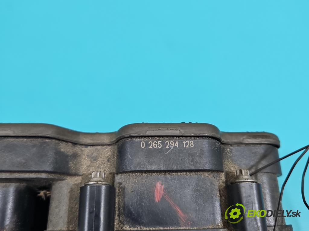 Renault Clio V 2019- 1.3 Tce 131 HP automatic 96 kW 1332 cm3 5- čerpadlo abs 476601411R (Pumpa ABS)