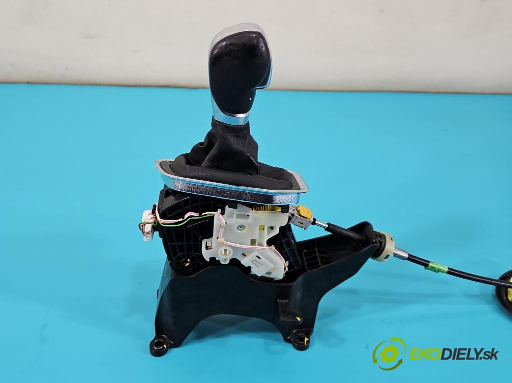 Renault Clio V 2019- 1.3 Tce 131 HP automatic 96 kW 1332 cm3 5- Páka: Změny: stupeň,rýchlosť 349016PB0A (Rýchlostná páka (kulisa))