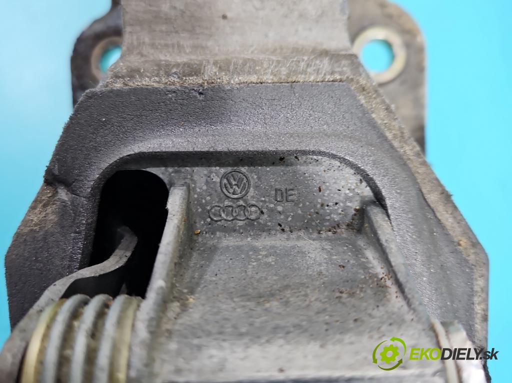 Vw Polo III 6N 1994-2001 1.4 tdi 75 HP manual 55 kW 1422 cm3 3- Páka: Změny: stupeň,rýchlosť 6X0711049F (Rýchlostná páka (kulisa))
