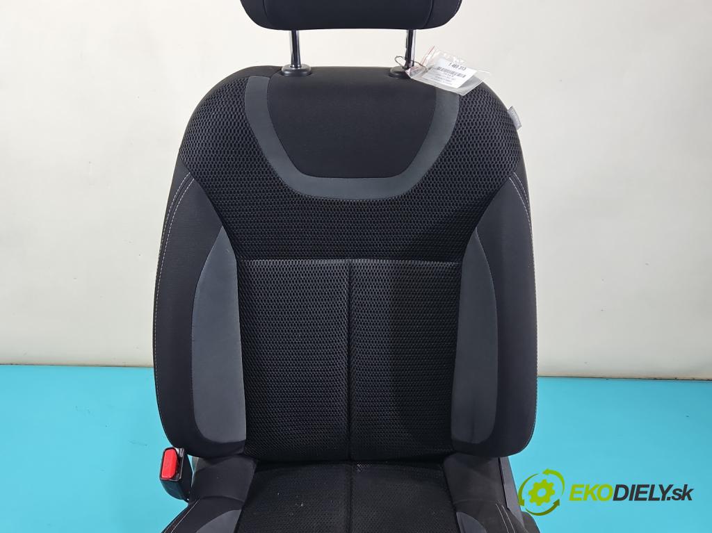 Citroen C4 II 2010-2017 1.6 hdi 120 HP automatic 88 kW 1560 cm3 5- Sedačka ľavý  (Sedadlo)