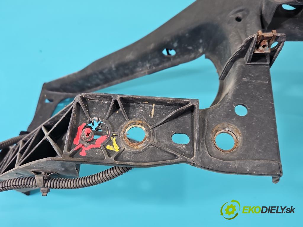 Opel Corsa D 2006-2014 1.4 16V 90 hp manual 66 kW 1364 cm3 3- stěna přední  (Výztuhy přední)