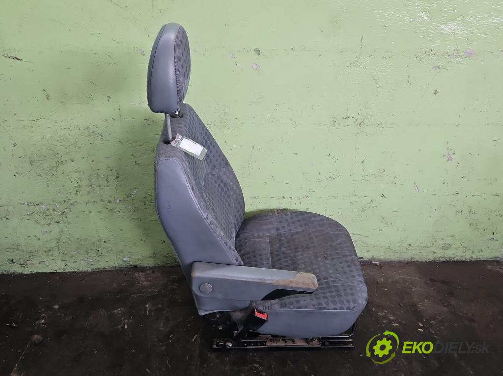 Ford Transit Mk7 2006-2013 2.2 tdci 110 HP manual 81 kW 2198 cm3 5- Sedačka ľavý  (Sedadlo)