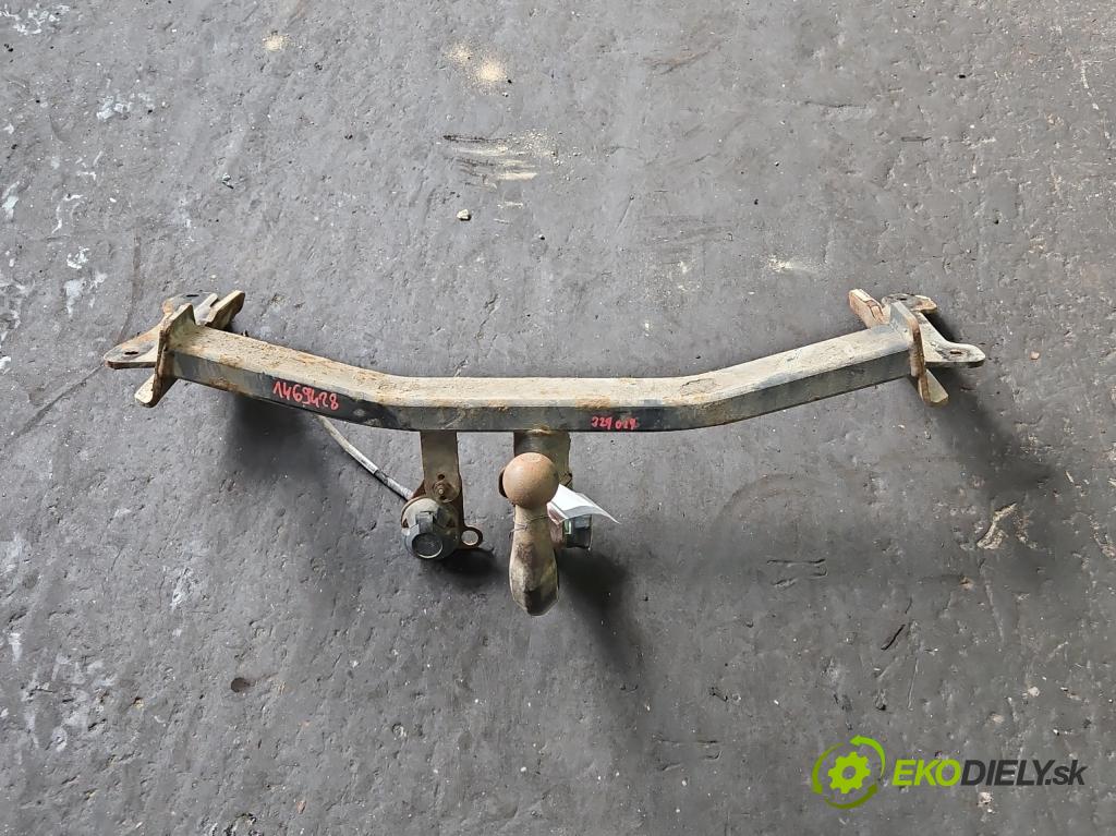 Opel Vectra C 2002-2008 1.9 cdti 150 hp manual 110 kW 1910 cm3 5- oko tažné  (Tažné zařízení)