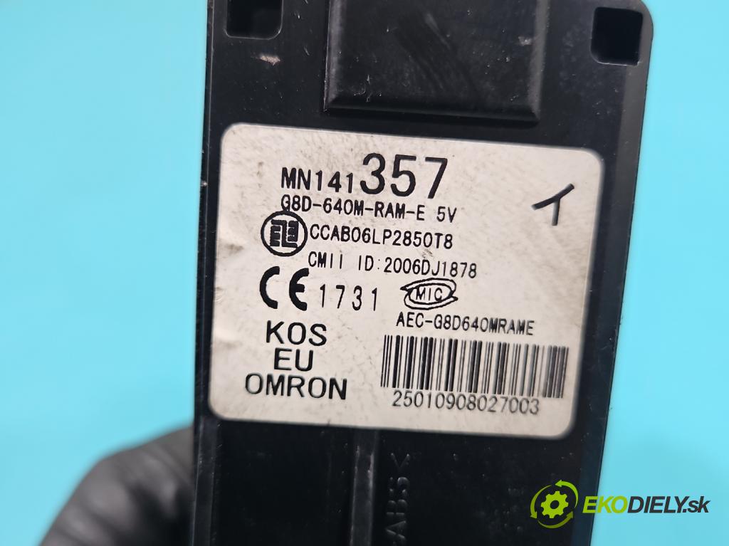 Mitsubishi Outlander II 2006-2013 2.0 DI-D 140 HP manual 103 kW 1968 cm3 5- Spínačka G8D-64OM-RAM-E (Spínacia skrinka)