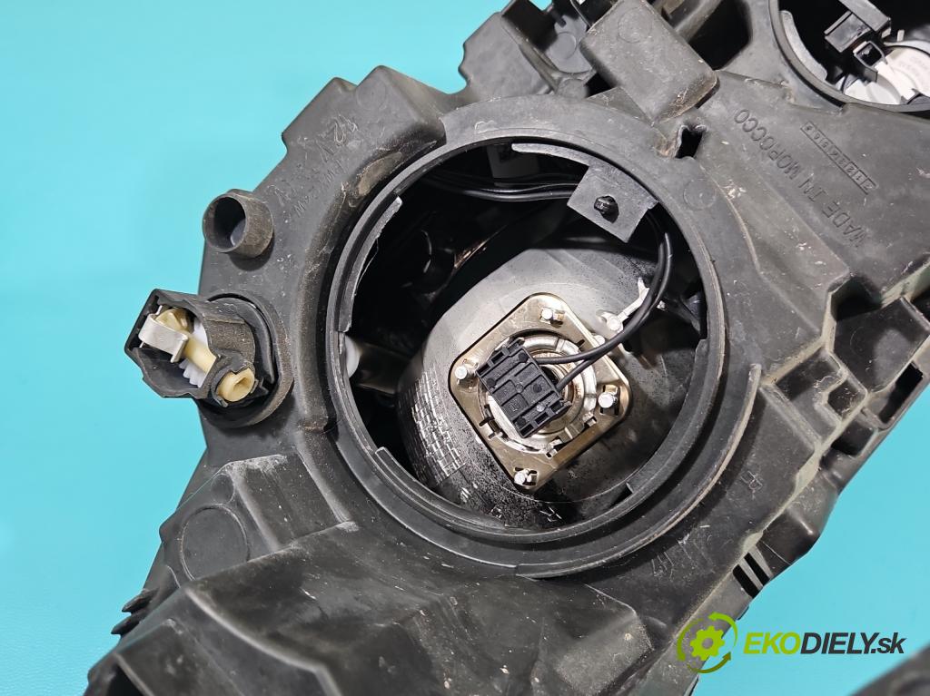 Opel Corsa F 2019- 1.2 12V 75 hp manual 55 kW 1199 cm3 5- světlo pravý 9829465380 (Pravé přední světlo)