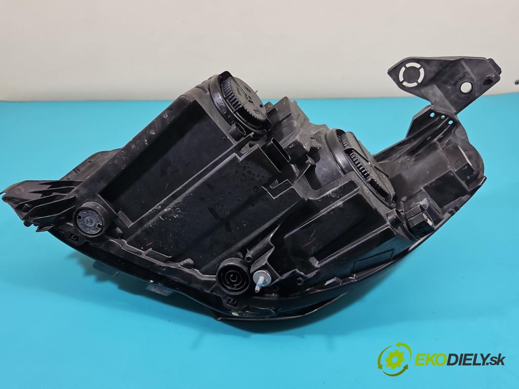 Opel Corsa F 2019- 1.2 12V 75 hp manual 55 kW 1199 cm3 5- světlo pravý 9829465380 (Pravé přední světlo)