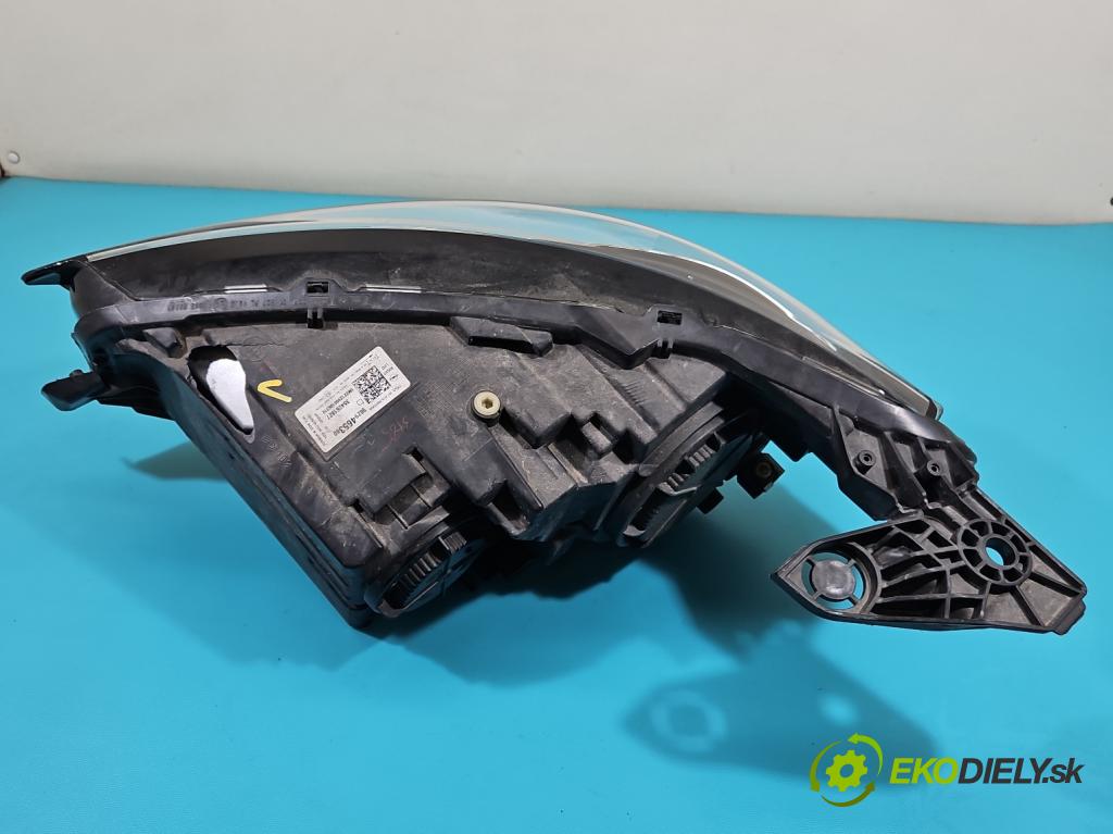 Opel Corsa F 2019- 1.2 12V 75 hp manual 55 kW 1199 cm3 5- světlo pravý 9829465380 (Pravé přední světlo)