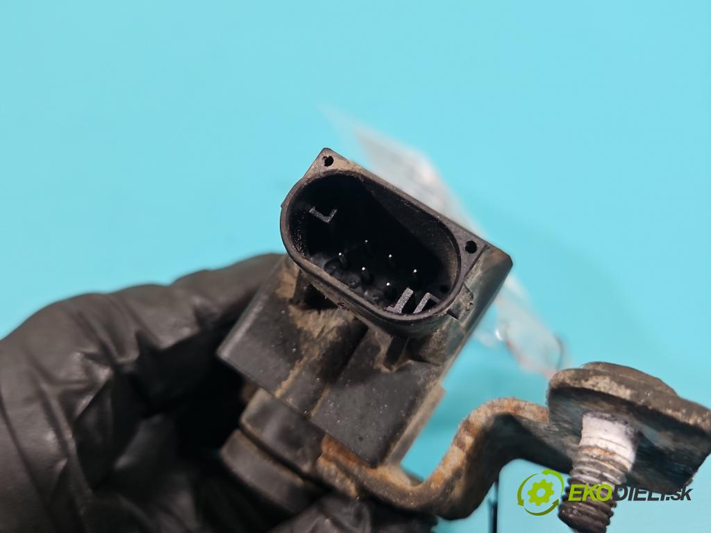 Bmw 5 E60 2003-2010 2.5 R6 192 HP automatic 141 kW 2494 cm3 5- snímač nastavenia xenon 1093697 (Snímač)