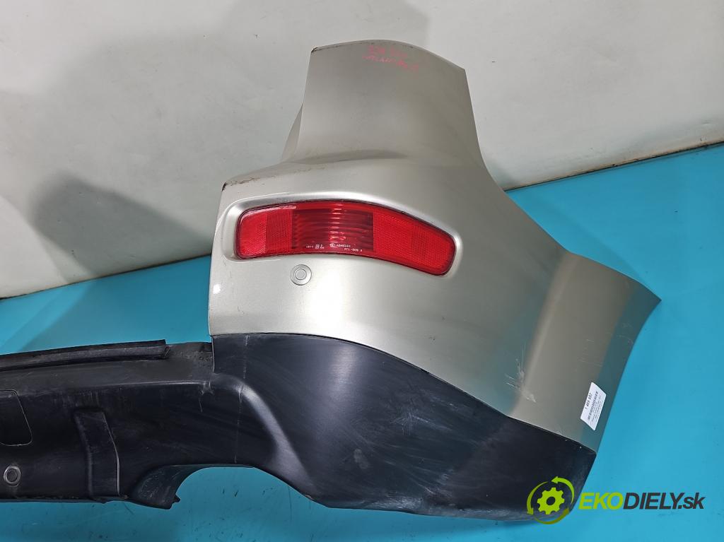Mitsubishi Outlander II 2006-2013 2.0 DI-D 140 hp manual 103 kW 1968 cm3 5- nárazník zadní  (Klika dveří ostatní)