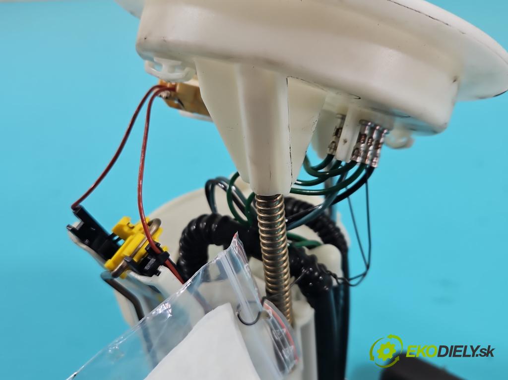 Bmw 5 E60 2003-2010 2.5 R6 192 HP automatic 141 kW 2494 cm3 5- čerpadlo palivo 6765778