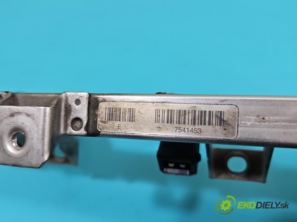 Bmw 5 E60 2003-2010 2.5 R6 192 HP automatic 141 kW 2494 cm3 5- vstrek 1427240 (Vstrekovač paliva)