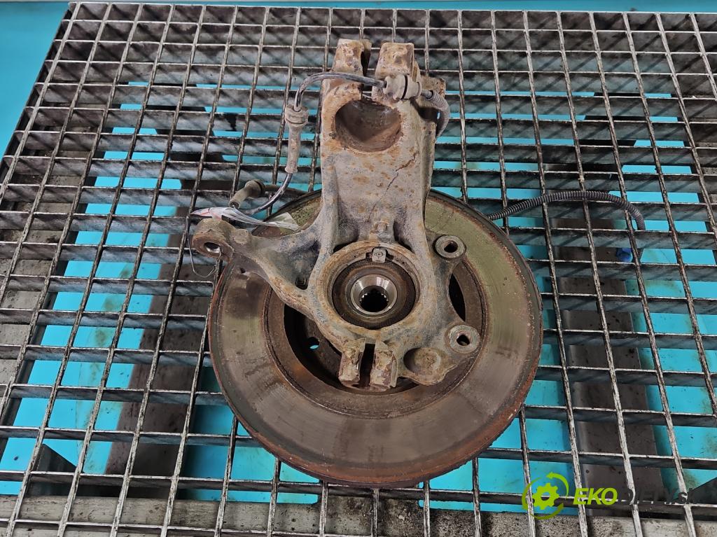 Peugeot 208 I 2012-2019 1.2 Pure Tech 82 hp manual 60 kW 1199 cm3 5- náboj levé  (Náboje)