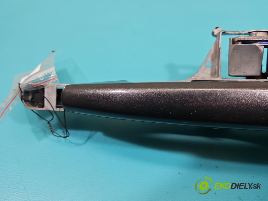 Peugeot 208 I 2012-2019 1.2 Pure Tech: 82 HP manual 60 kW 1199 cm3 5- rukoväť predné ľavé mimo:  (Kľučka dverí vonkajšia predná ľavá)