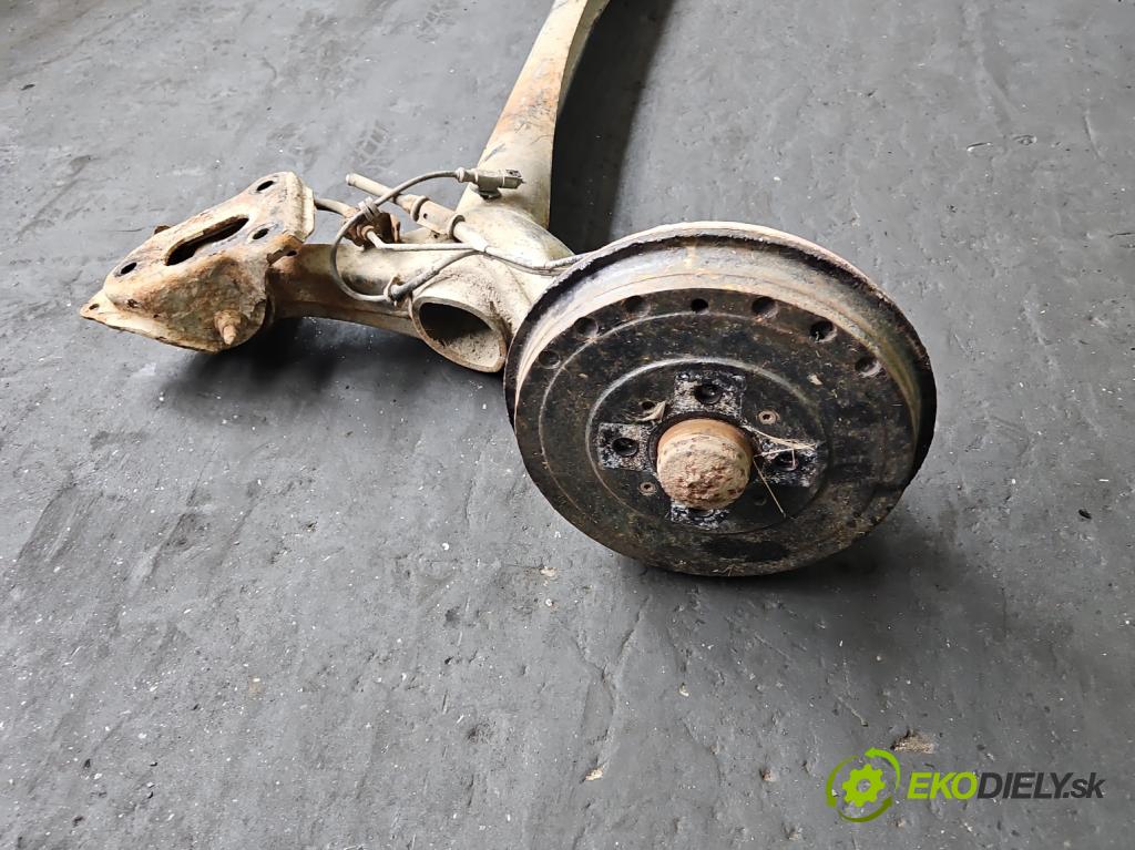 Opel Corsa D 2006-2014 1.4 16V 90 hp manual 66 kW 1364 cm3 3- zadní výztuha  (Výztuhy zadní)