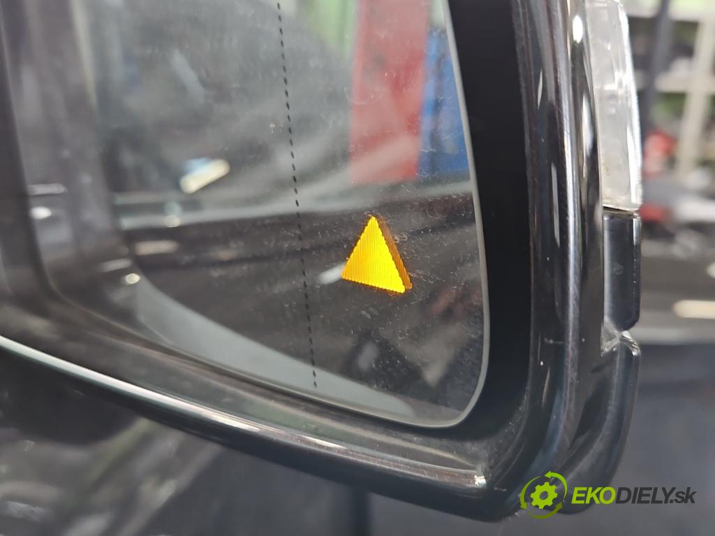 Mercedes CLS II C218 2010-2018 4.7 V8 (278922) 408KM automatic 300 kW 4663 cm3 4- zpětné zrcátko pravé  (Klika dveří ostatní)