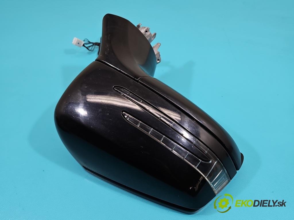 Mercedes CLS II C218 2010-2018 4.7 V8 (278922) 408KM automatic 300 kW 4663 cm3 4- zpětné zrcátko pravé  (Klika dveří ostatní)