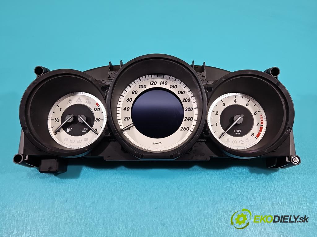 Mercedes CLS II C218 2010-2018 4.7 V8 (278922) 408KM automatic 300 kW 4663 cm3 4- prístrojovka/ budíky A2C53435189 (Prístrojová doska)