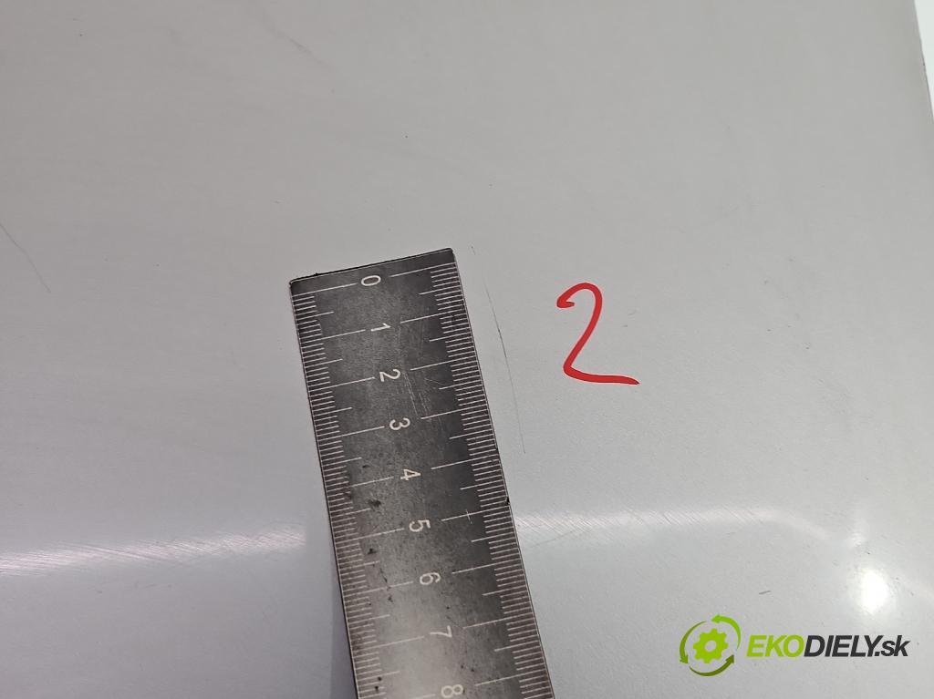 Bmw 5 E39 1996-2003 2.5 TDS 143 hp manual 105 kW 2497 cm3 4- zadní kufrové dveře  (Zadní kapota (kufr))