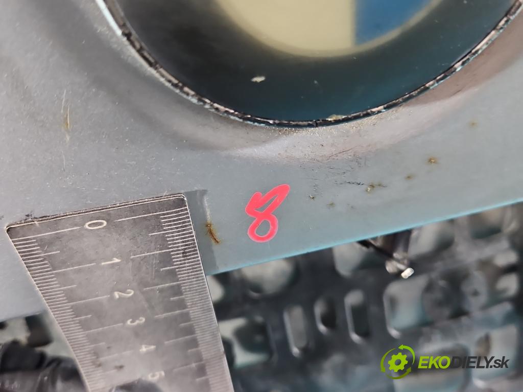 Bmw 5 E39 1996-2003 2.5 TDS 143 hp manual 105 kW 2497 cm3 4- zadní kufrové dveře  (Zadní kapota (kufr))