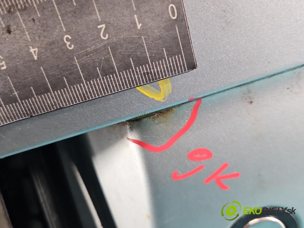 Bmw 5 E39 1996-2003 2.5 TDS 143 hp manual 105 kW 2497 cm3 4- zadní kufrové dveře  (Zadní kapota (kufr))