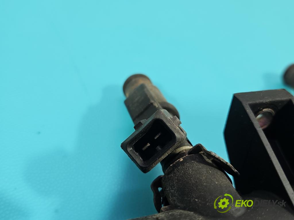 Citroen C8 2002-2014 2.0 16V 136 HP manual 100 kW 1997 cm3 5- vstrek 01F003A (Vstrekovač paliva)